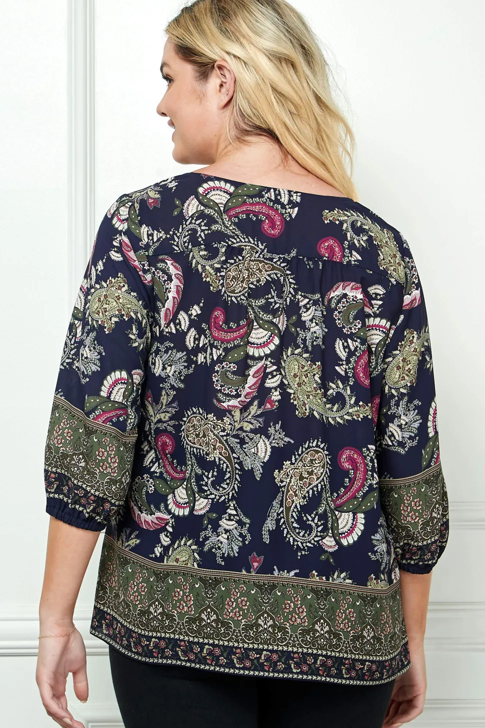 3/4 Elastic Sleeve Cutout Trim Front Neck Border Print Blouse in Navy - Plus