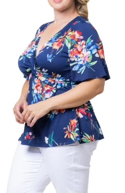 Abby Twist Front Top - Plus