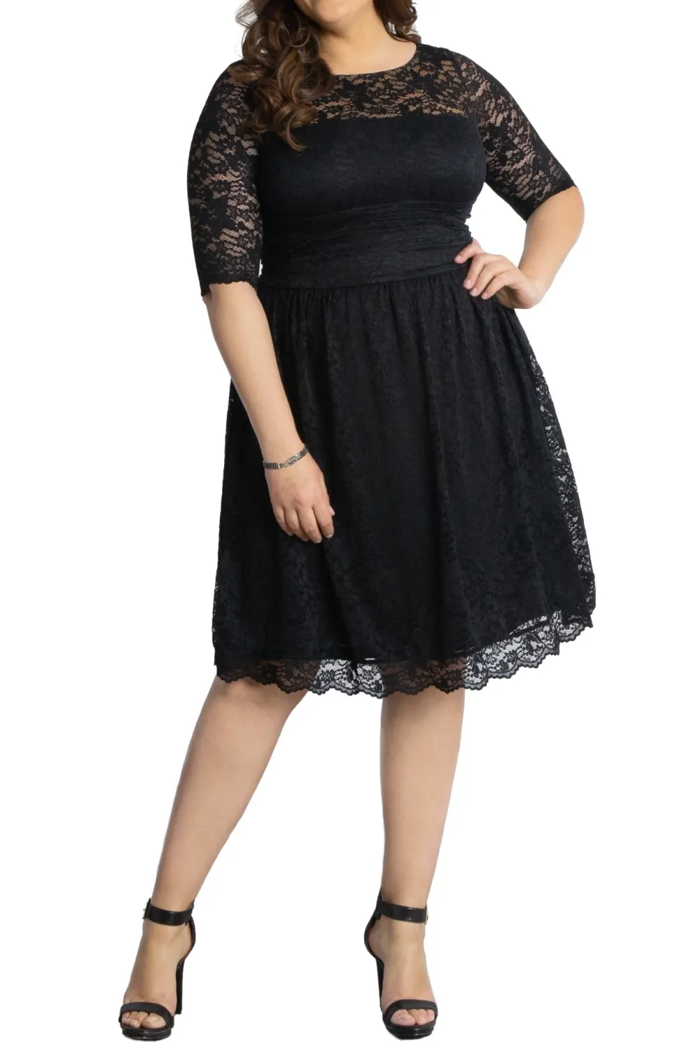 Luna Lace Dress - Plus