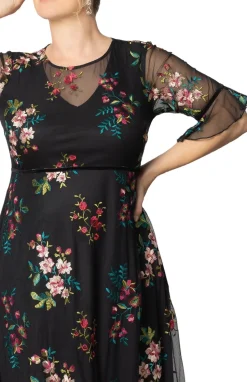 Wildflower Embroidered Dress - Plus