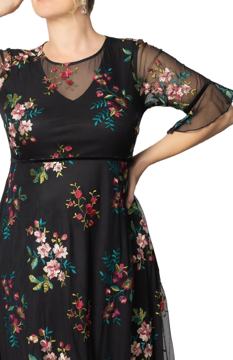 Wildflower Embroidered Dress - Plus