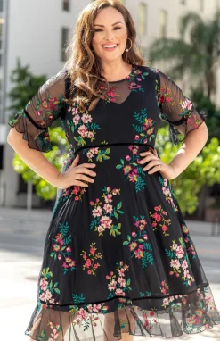 Wildflower Embroidered Dress - Plus