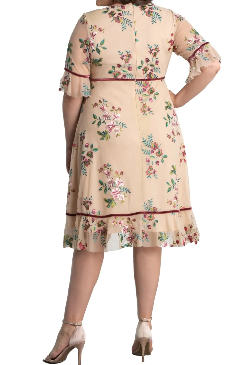 Wildflower Embroidered Dress - Plus